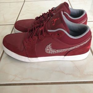 Nike AJ version 2 low team (men’s 9)